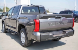 Toyota Tundra 2WD SR5 CrewMax 5.5' Bed (Natl) 2026