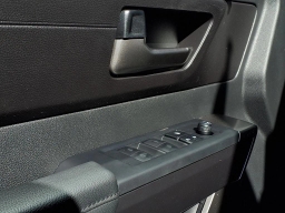 Toyota Tundra 2WD SR5 CrewMax 5.5' Bed (Natl) 2026