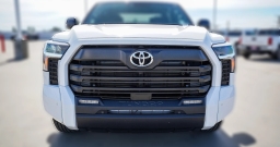 Toyota Tundra 2WD SR5 CrewMax 5.5' Bed (Natl) 2026
