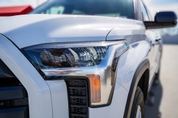 Toyota Tundra 2WD SR5 CrewMax 5.5' Bed (Natl) 2026