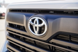 Toyota Tundra 2WD SR5 CrewMax 5.5' Bed (Natl) 2026