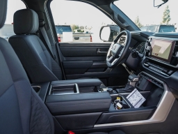 Toyota Tundra 2WD SR5 CrewMax 5.5' Bed (Natl) 2026