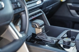 Toyota Tundra 2WD SR5 CrewMax 5.5' Bed (Natl) 2026