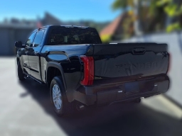 Toyota Tundra 2WD SR5 CrewMax 6.5' Bed (Natl) 2026