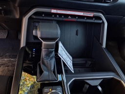 Toyota Tundra 2WD SR5 CrewMax 6.5' Bed (Natl) 2026