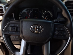 Toyota Tundra 2WD SR5 CrewMax 6.5' Bed (Natl) 2026