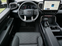 Toyota Tundra 4WD SR5 CrewMax 5.5' Bed (Natl) 2025