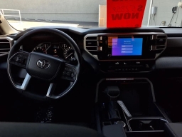 Toyota Tundra 4WD SR5 CrewMax 5.5' Bed (Natl) 2026