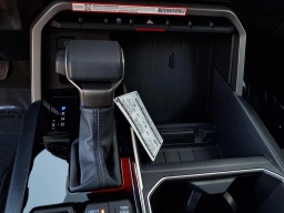 Toyota Tundra 4WD SR5 CrewMax 5.5' Bed (Natl) 2026