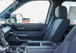 Toyota Tundra 4WD SR5 CrewMax 5.5' Bed (Natl) 2026