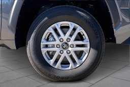 Toyota Tundra 4WD SR5 CrewMax 5.5' Bed (Natl) 2026