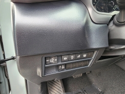 Toyota Tundra 4WD SR5 CrewMax 5.5' Bed (Natl) 2026