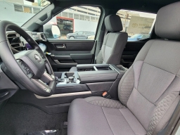 Toyota Tundra 4WD SR5 CrewMax 5.5' Bed (Natl) 2026