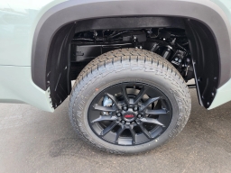 Toyota Tundra 4WD SR5 CrewMax 5.5' Bed (Natl) 2026