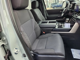 Toyota Tundra 4WD SR5 CrewMax 5.5' Bed (Natl) 2026