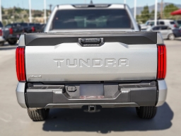 Toyota Tundra 4WD SR5 CrewMax 5.5' Bed (Natl) 2026