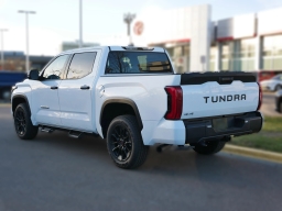 Toyota Tundra 4WD SR5 CrewMax 5.5' Bed (Natl) 2026