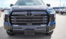 Toyota Tundra 4WD SR5 CrewMax 5.5' Bed (Natl) 2026