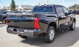 Toyota Tundra 4WD SR5 CrewMax 5.5' Bed (Natl) 2026