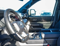 Toyota Tundra 4WD SR5 CrewMax 5.5' Bed (Natl) 2026