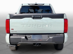 Toyota Tundra 4WD SR5 CrewMax 5.5' Bed (Natl) 2026