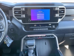 Toyota Tundra 4WD SR5 CrewMax 5.5' Bed (Natl) 2026