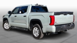 Toyota Tundra 4WD SR5 CrewMax 5.5' Bed (Natl) 2026