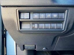 Toyota Tundra 4WD SR5 CrewMax 5.5' Bed (Natl) 2026