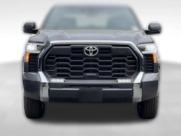 Toyota Tundra 4WD SR5 CrewMax 5.5' Bed (Natl) 2026