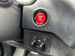 Toyota Tundra 4WD SR5 CrewMax 5.5' Bed (Natl) 2026