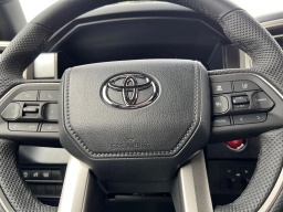 Toyota Tundra 4WD SR5 CrewMax 5.5' Bed (Natl) 2026