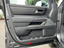 Toyota Tundra 4WD SR5 CrewMax 5.5' Bed (Natl) 2026