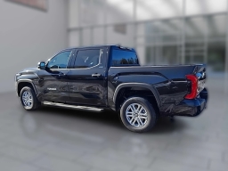 Toyota Tundra 4WD SR5 CrewMax 5.5' Bed (Natl) 2025