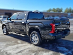 Toyota Tundra 4WD SR5 CrewMax 5.5' Bed (Natl) 2025