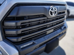 Toyota Tundra 4WD SR5 CrewMax 5.5' Bed (Natl) 2026