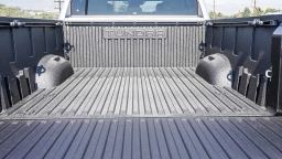 Toyota Tundra 4WD SR5 CrewMax 5.5' Bed (Natl) 2026