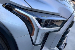 Toyota Tundra 4WD SR5 CrewMax 5.5' Bed (Natl) 2026