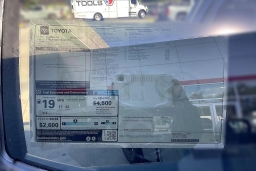 Toyota Tundra 4WD SR5 CrewMax 5.5' Bed (Natl) 2026