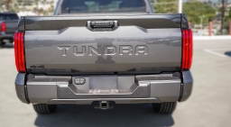 Toyota Tundra 4WD SR5 CrewMax 5.5' Bed (Natl) 2026