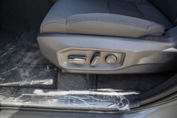 Toyota Tundra 4WD SR5 CrewMax 5.5' Bed (Natl) 2026