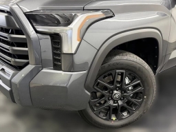 Toyota Tundra 4WD SR5 CrewMax 5.5' Bed (Natl) 2026