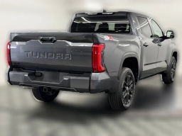 Toyota Tundra 4WD SR5 CrewMax 5.5' Bed (Natl) 2026