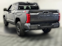 Toyota Tundra 4WD SR5 CrewMax 5.5' Bed (Natl) 2026