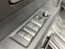 Toyota Tundra 4WD SR5 CrewMax 5.5' Bed (Natl) 2026