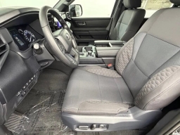 Toyota Tundra 4WD SR5 CrewMax 5.5' Bed (Natl) 2026