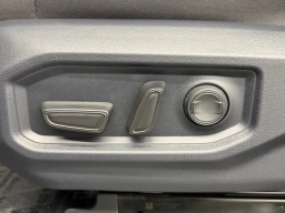Toyota Tundra 4WD SR5 CrewMax 5.5' Bed (Natl) 2026