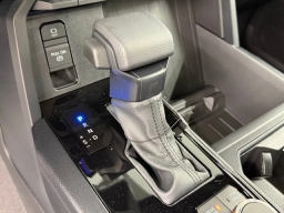 Toyota Tundra 4WD SR5 CrewMax 5.5' Bed (Natl) 2026