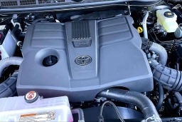 Toyota Tundra 4WD 1794 Edition CrewMax 5.5' Bed (Natl) 2026