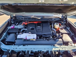 Toyota Tundra 4WD 1794 Edition Hybrid CrewMax 5.5' Bed (Natl) 2026