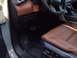 Toyota Tundra 4WD 1794 Edition Hybrid CrewMax 5.5' Bed (Natl) 2026